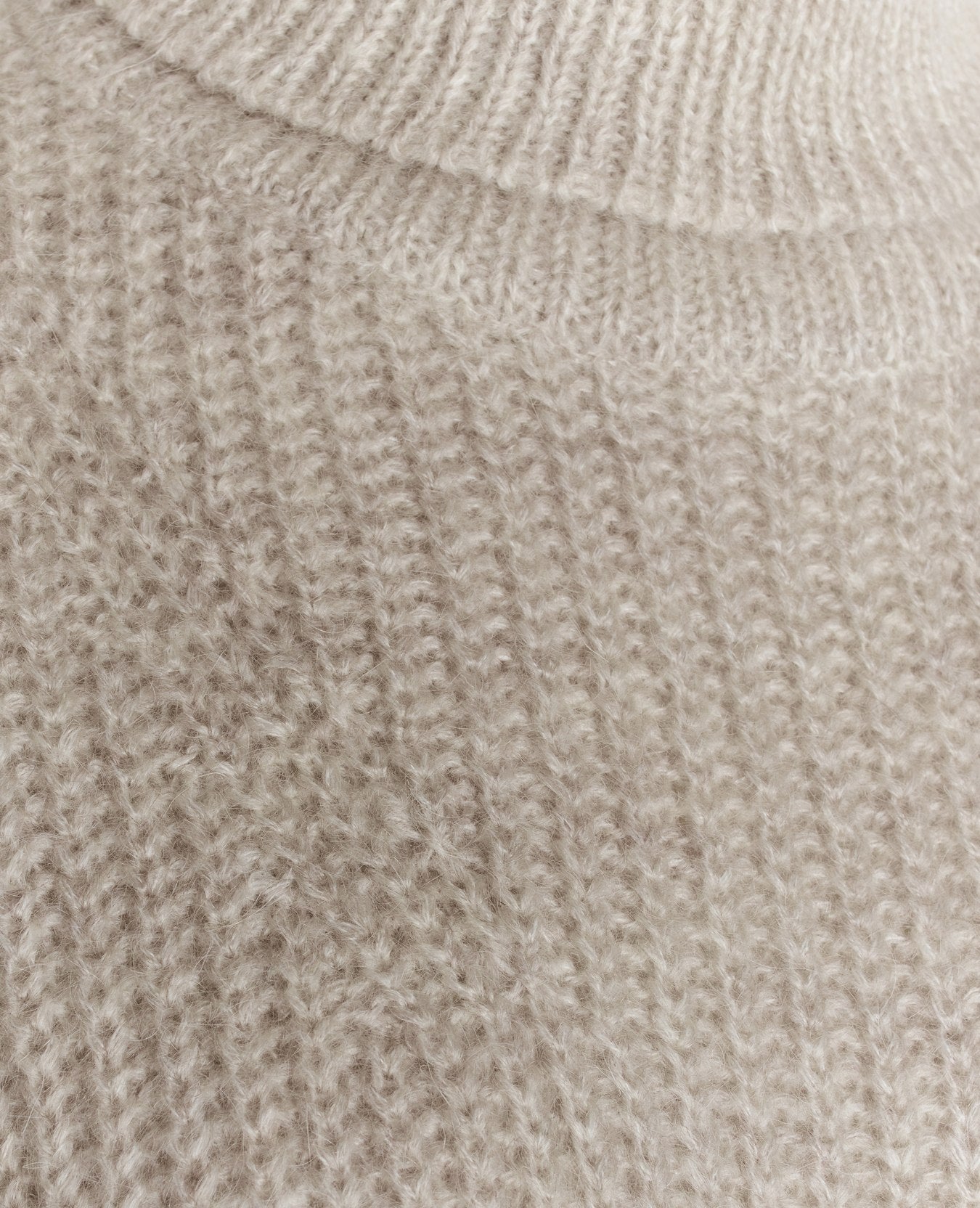 ESSENTIAL WINTER MOHAIR ACCESSORIES