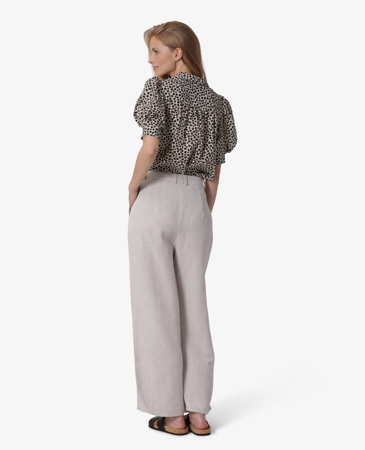 TIMELESS LINEN TROUSERS