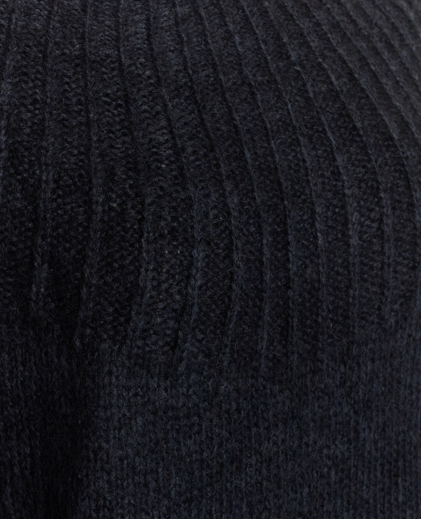 ESSENTIAL WINTER MOHAIR PULLOVER