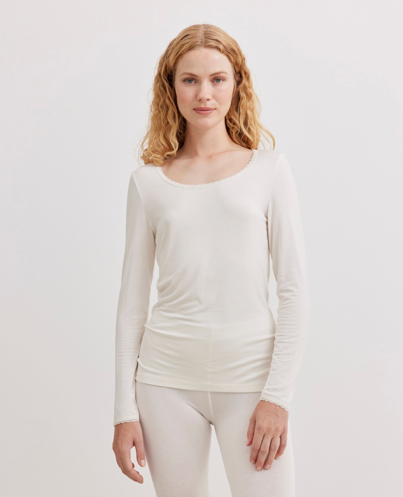 ALMANN BASIC JERSEY BLOUSE WITH LACE HEM