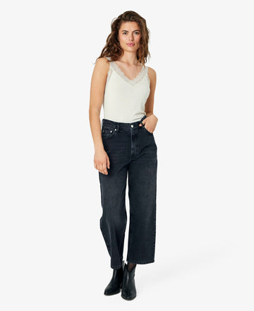 LAURANN LACE TOP