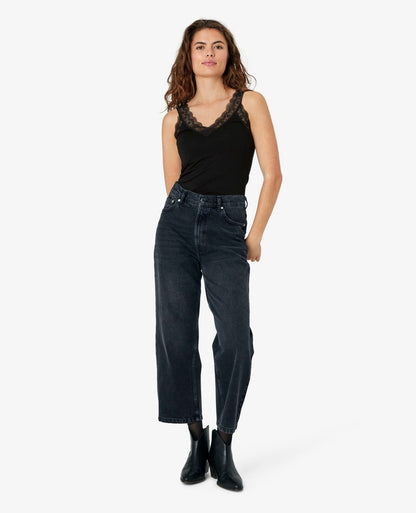 LAURANN LACE TOP