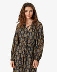 NICOLINENN MØNSTRET KJOLE Noa Noa Long sleeve dresses